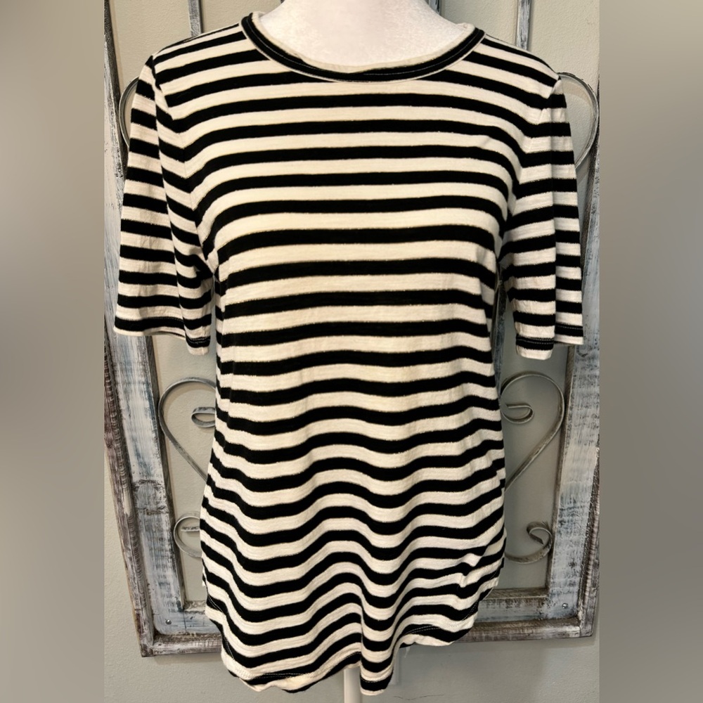 Banana Republic Black/Gold/White Striped Crew Neck 3/4 Sleeve Malibu Tee #1568